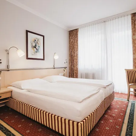 Royer 4* سخلادميخ