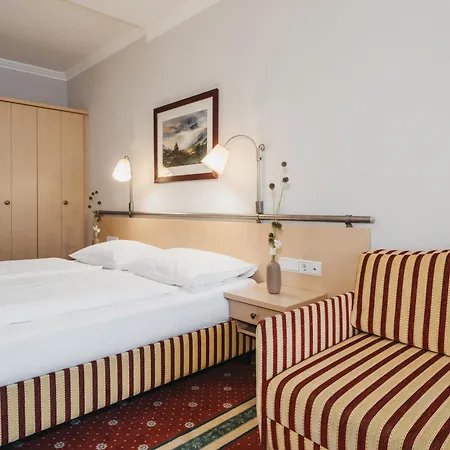 Royer سخلادميخ