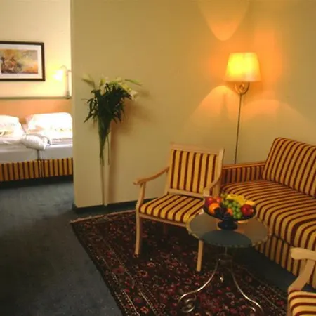 Hotell Royer 4*